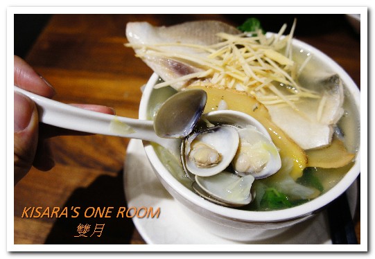 雙月食品社:養生美食近台大醫院.慢燉雞湯爆料好口味──雙月食品社