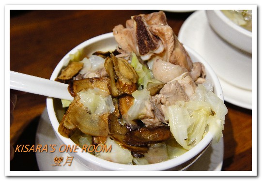 雙月食品社:養生美食近台大醫院.慢燉雞湯爆料好口味──雙月食品社