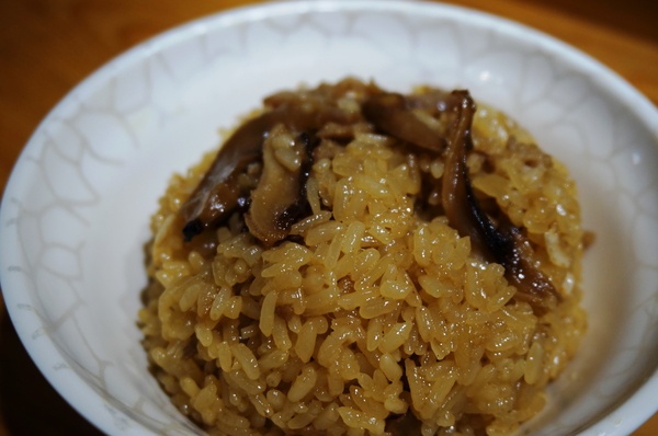 雙月食品社：善導寺：雙月食品社 - 四季皆宜的養生美食/料多又實在!