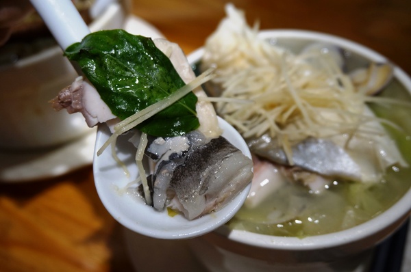 雙月食品社：善導寺：雙月食品社 - 四季皆宜的養生美食/料多又實在!