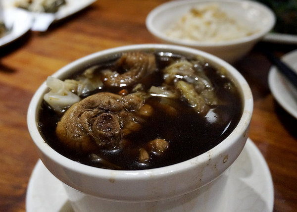 雙月食品社：[善導寺] 雙月食品社：零度體感的寒冬，就是要來碗麻油豬心湯～