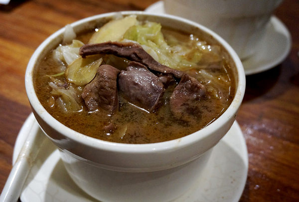 雙月食品社：[善導寺] 雙月食品社：零度體感的寒冬，就是要來碗麻油豬心湯～