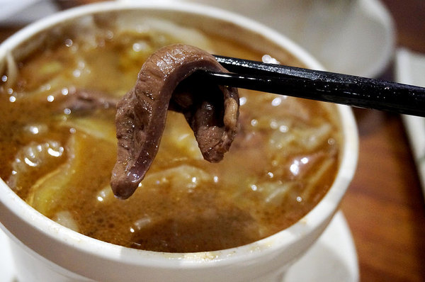 雙月食品社：[善導寺] 雙月食品社：零度體感的寒冬，就是要來碗麻油豬心湯～