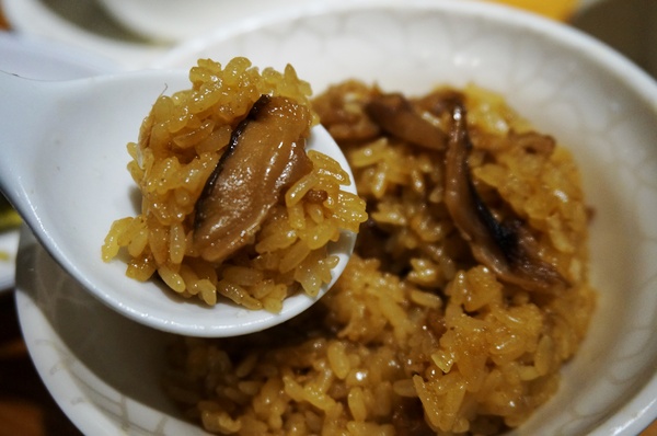 雙月食品社：善導寺：雙月食品社 - 四季皆宜的養生美食/料多又實在!