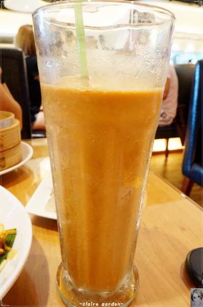 新港茶餐廳：[西門町小旅行]台北 捷運西門站 新港茶餐廳~人氣的新穎平價茶餐廳