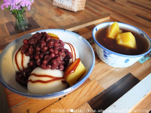 慕紅豆：【美食特搜。台南中西區】慕ㄇㄨˋ紅豆。柴燒紅豆湯 溫暖人心的甜味 巷弄裡的下午茶