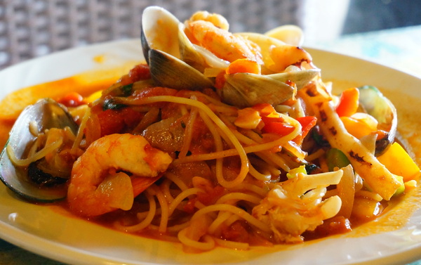 莫內咖啡:【桃園.新屋】莫內咖啡-『悠閒步調。南洋風情景觀餐廳』