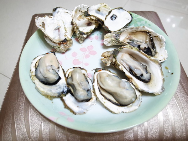 澎湖郭家賜福牡蠣：<宅配> 絕對新鮮帶殼牡蠣～澎湖郭家賜福