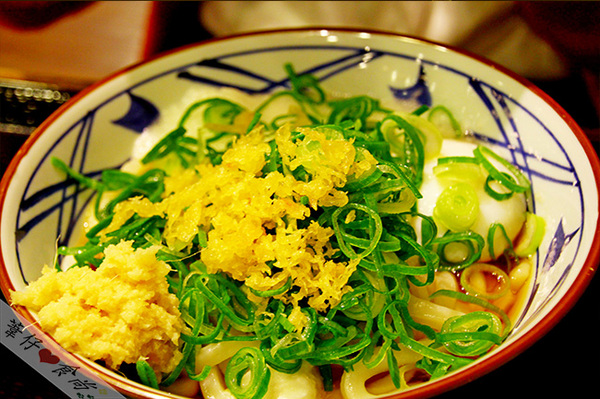 丸龜製麵(心齋橋店)：當濃濃山藥泥遇上半熟蛋的超美味烏龍!