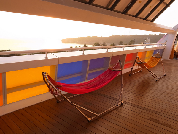 旗津道酒店In Young Hotel：＜住宿＞ 無敵海景 旗津道酒店 In Young Hotel