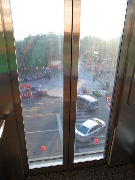 旗津道酒店In Young Hotel：＜住宿＞ 無敵海景 旗津道酒店 In Young Hotel