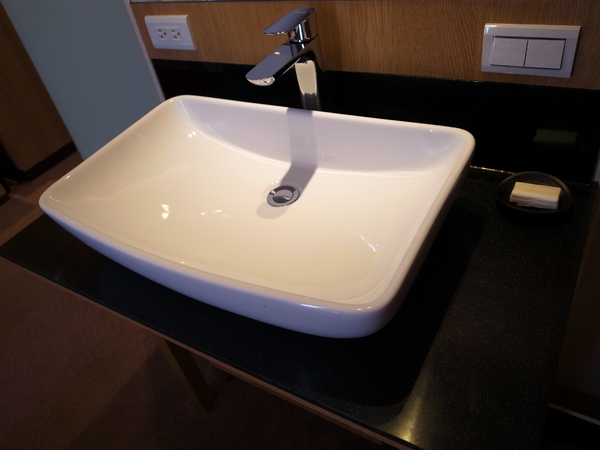 旗津道酒店In Young Hotel：＜住宿＞ 無敵海景 旗津道酒店 In Young Hotel