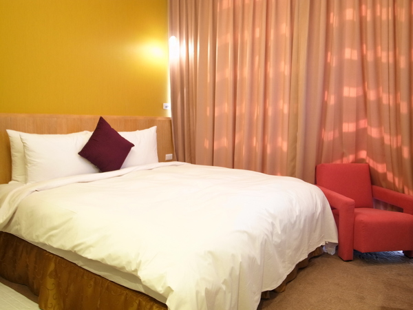 旗津道酒店In Young Hotel：＜住宿＞ 無敵海景 旗津道酒店 In Young Hotel