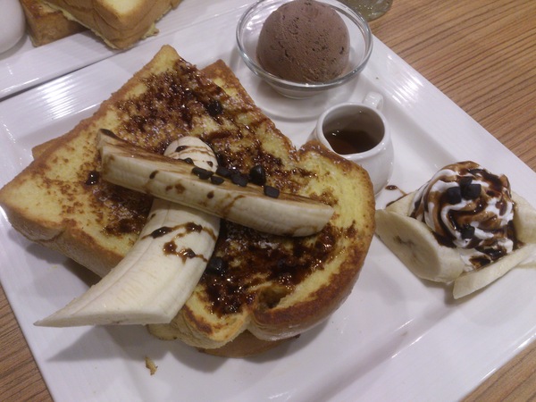 鯊魚咬吐司(館前店)：初訪~翻桌率和CP值都超高的人氣鯊魚咬吐司