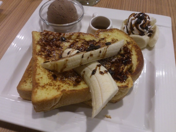 鯊魚咬吐司(館前店)：初訪~翻桌率和CP值都超高的人氣鯊魚咬吐司