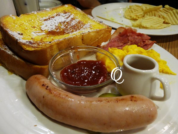 鯊魚咬土司(館前店)：歡樂時光不中斷~鯊魚咬吐司-Shark Bites Toast