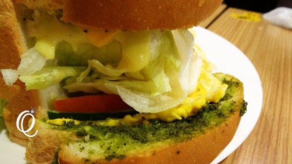 鯊魚咬土司(館前店)：歡樂時光不中斷~鯊魚咬吐司-Shark Bites Toast