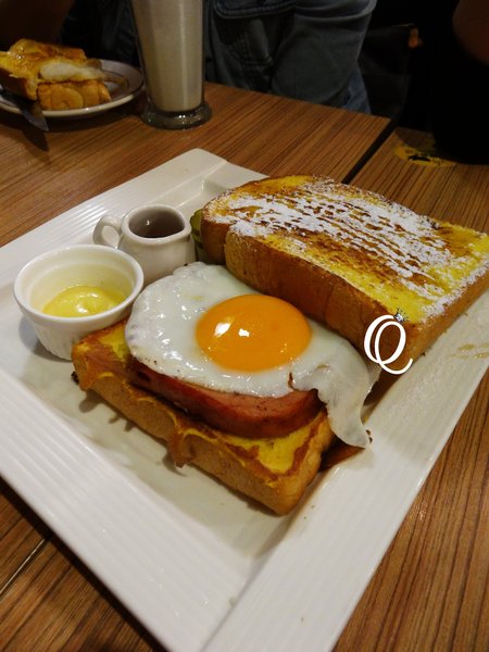 鯊魚咬土司(館前店)：歡樂時光不中斷~鯊魚咬吐司-Shark Bites Toast