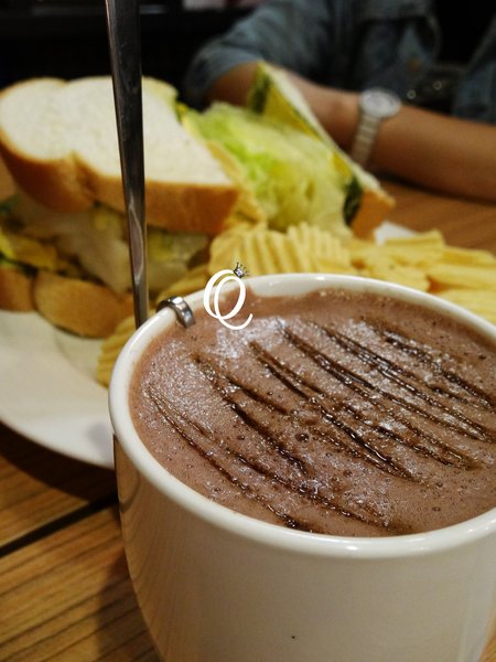 鯊魚咬土司(館前店)：歡樂時光不中斷~鯊魚咬吐司-Shark Bites Toast