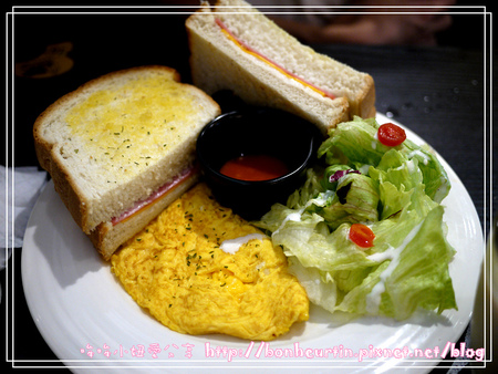 早午餐-鯊魚咬吐司008