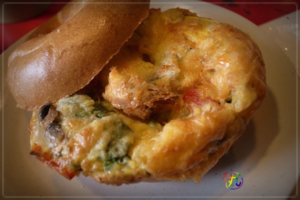 好，丘good cho's：北市。信義║好，丘good cho's～平價貝果選擇多樣化！