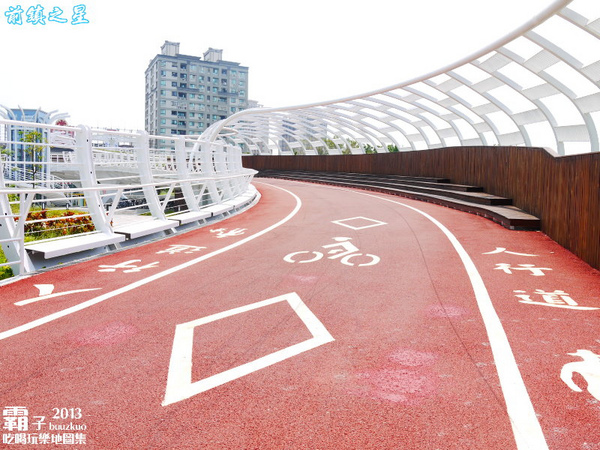 前鎮之星：「前鎮之星」飛翔吧！鋼鐵巨龍般的自行車橋