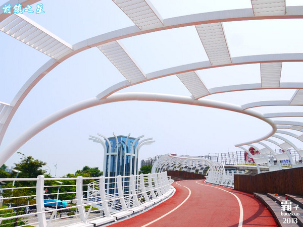 前鎮之星：「前鎮之星」飛翔吧！鋼鐵巨龍般的自行車橋