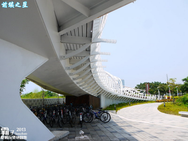 前鎮之星：「前鎮之星」飛翔吧！鋼鐵巨龍般的自行車橋