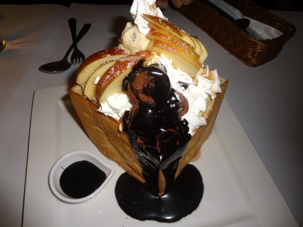 宇宙天堂 Paradise Space：1020126[官本金文愛台灣]宇宙天堂Paradise Space讓您的小宇宙無限爆發因為食物超好吃與美麗的歐洲風格