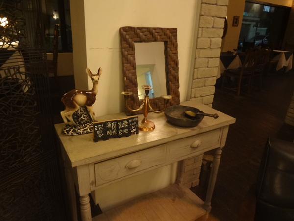 宇宙天堂 Paradise Space：1020126[官本金文愛台灣]宇宙天堂Paradise Space讓您的小宇宙無限爆發因為食物超好吃與美麗的歐洲風格