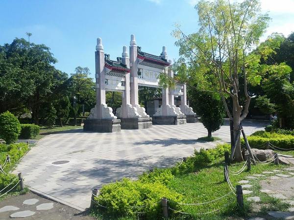 高雄LOVE景觀台：【高雄景點】高雄LOVE景觀台