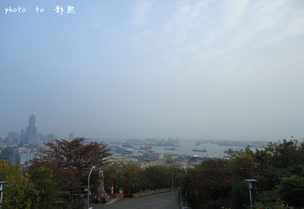 壽山忠烈祠LOVE觀景台：【高雄。鼓山】 高雄忠烈祠~LOVE觀景台