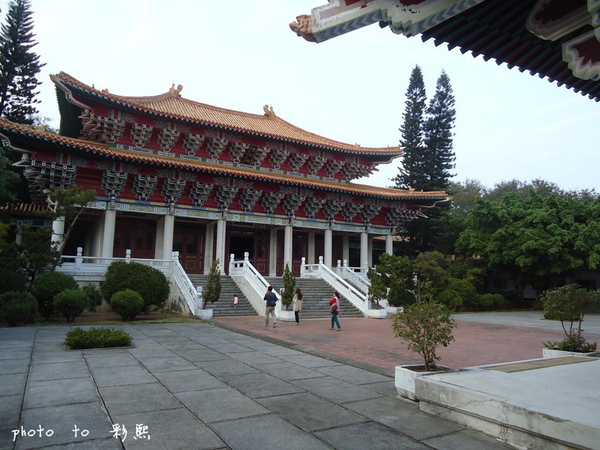 壽山忠烈祠LOVE觀景台：【高雄。鼓山】 高雄忠烈祠~LOVE觀景台