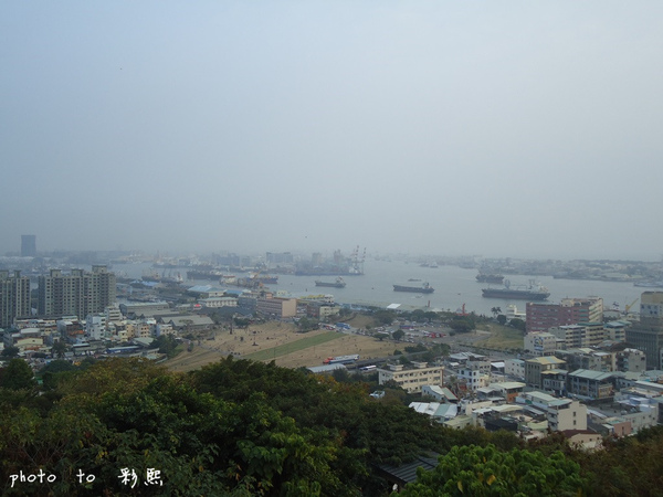 壽山忠烈祠LOVE觀景台：【高雄。鼓山】 高雄忠烈祠~LOVE觀景台