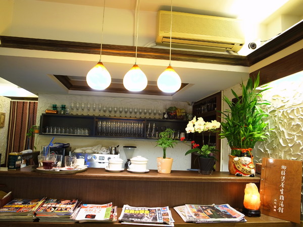 御膳煲 養身雞湯館:<試吃> 雞湯裡面有靈芝耶~御膳煲養身雞湯館