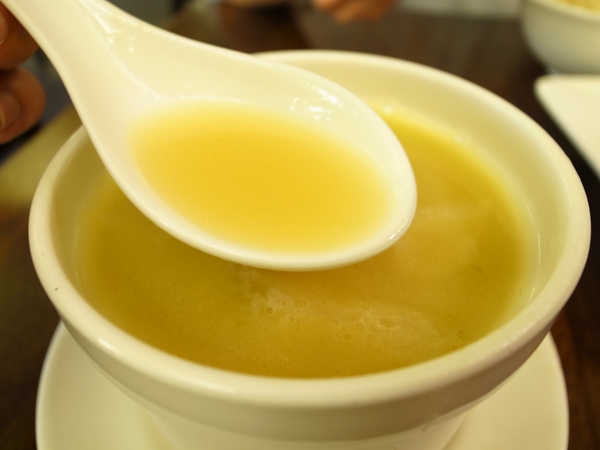 御膳煲 養身雞湯館:<試吃> 雞湯裡面有靈芝耶~御膳煲養身雞湯館