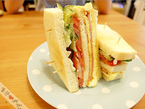 198 藝術空間 ギャラリー CAFE：很有個人風格的198攝影X清爽三明治空間