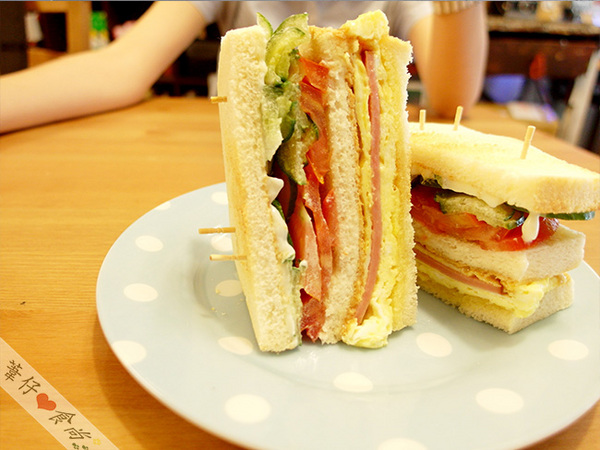 198 藝術空間 ギャラリー CAFE：很有個人風格的198攝影X清爽三明治空間