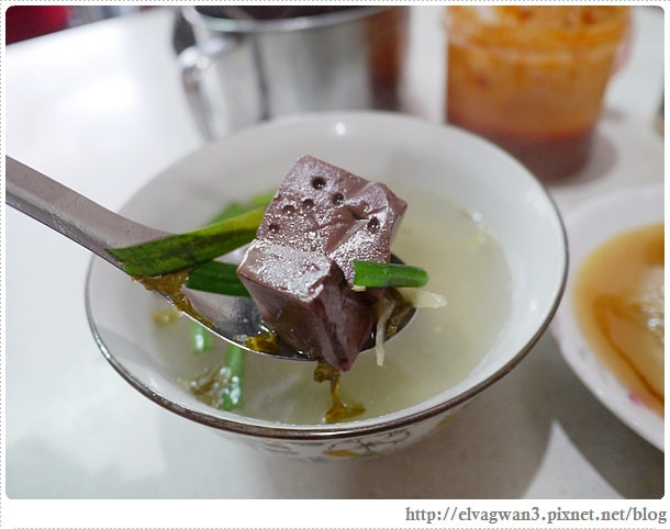 蹦康肉圓-花蓮-吉安鄉-銅板美食-老店-山洞旁邊的肉圓-豆花-小吃店-花蓮美食推薦-在地人都吃-第二代經營-手工製作-每天現做-11-707-1