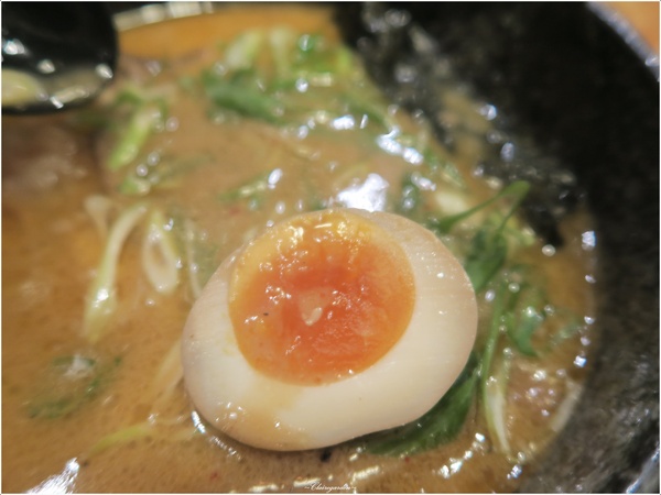 一騎拉麵：台北 捷運民權西路站 一騎拉麵 ~北海道札幌濃郁拉麵之美味豬肉塊蓋飯