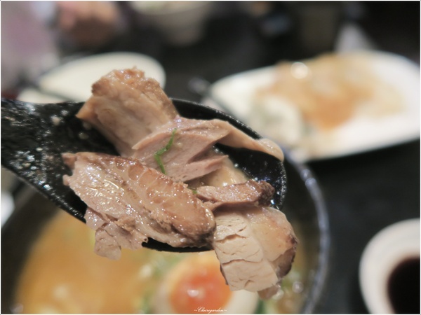 一騎拉麵：台北 捷運民權西路站 一騎拉麵 ~北海道札幌濃郁拉麵之美味豬肉塊蓋飯