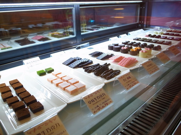 COCOMAKER 可可美克巧克力:<台北|大安|巧克力專賣店>超可愛的熊掌鳳梨酥!!!COCOMAKER 可可美克巧克力~