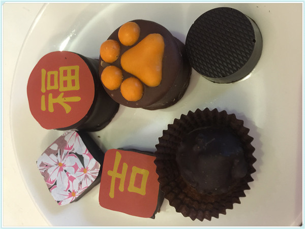 COCOMAKER 可可美克巧克力：想跟巧克力來場完美的邂逅嗎？來COCOMAKER 可可美克巧克力就對哩！精緻小店、舒適空間、舒心甜食、樣樣動心！