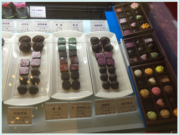 COCOMAKER 可可美克巧克力：想跟巧克力來場完美的邂逅嗎？來COCOMAKER 可可美克巧克力就對哩！精緻小店、舒適空間、舒心甜食、樣樣動心！