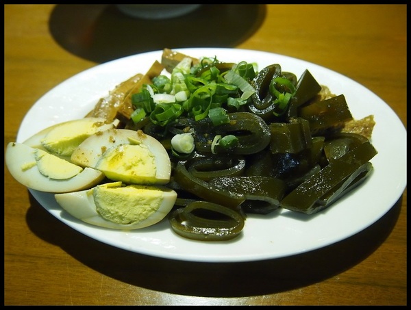 四川段純貞牛肉麵:【新竹武陵路】四川段純貞牛肉麵-誇張到不行的排隊人潮