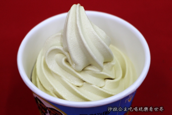 花生霜淇淋：全家慶祝母親節霜淇淋買一送一『花生霜淇淋』