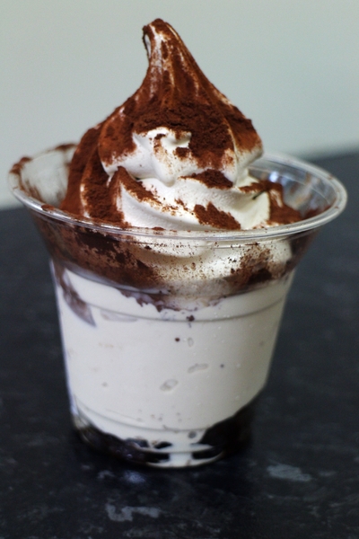 全家霜淇淋(華港店):全家新口味『提拉米蘇霜淇淋/聖代』光棍節新上市