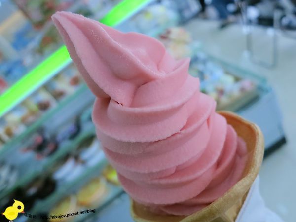 全家便利商店『自由女神般的草莓冰淇淋』