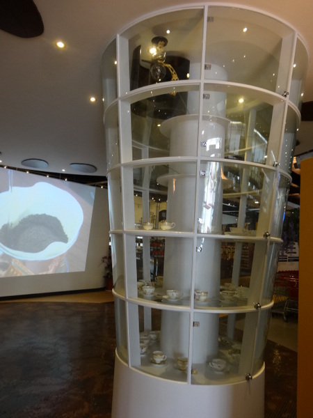 品皇咖啡博物館：支持在地咖啡香-品皇咖啡博物館(觀光工廠)