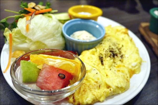 Tutti Cafe圖比咖啡創意早午餐:【Tutti Cafe圖比咖啡創意早午餐】松江南京站CP值美食,中西日敲出驚喜好滋味